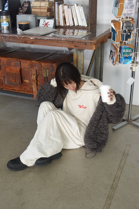 ロゴルーズパーカー